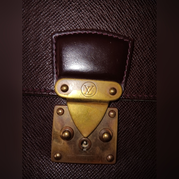 Louis Vuitton Taiga briefcase - Picture 3 of 7
